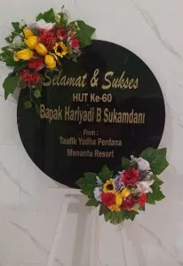 Papan Akrilik Ucapan Ulang Tahun Puncak